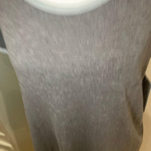 LuLaRoe Classic T-Shirt S Gray With Contrast Trim Casual & Comfortable Soft Blen - Picture 2 of 10